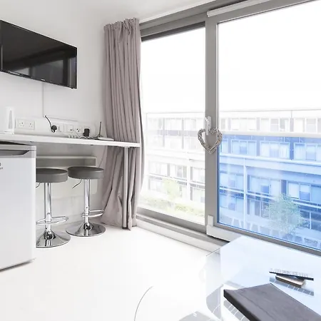 Apartment Citispace By Lj And Keat