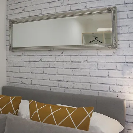 Apartment Citispace By Lj And Keat